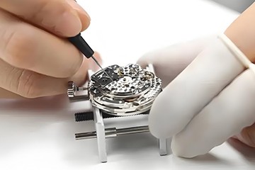 沈阳萧邦鳄鱼皮表带维修